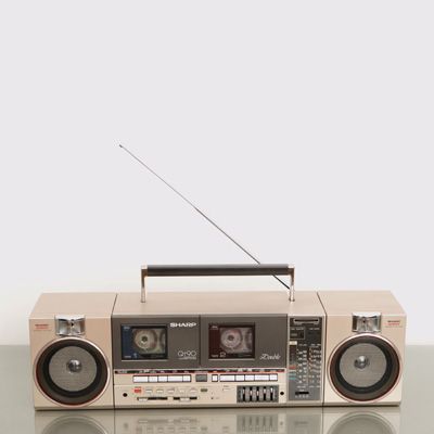 Đài radio cassette SHARP QT-90ZG 
