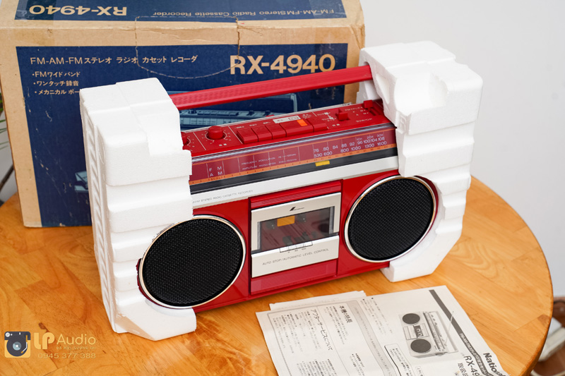 ナショナルRX-4940 ラジカセ赤　 ピカピカに磨きました　値引交渉可 ナショナルRX-4940 ラジカセ赤 ピカピカに磨きました 値引交渉可