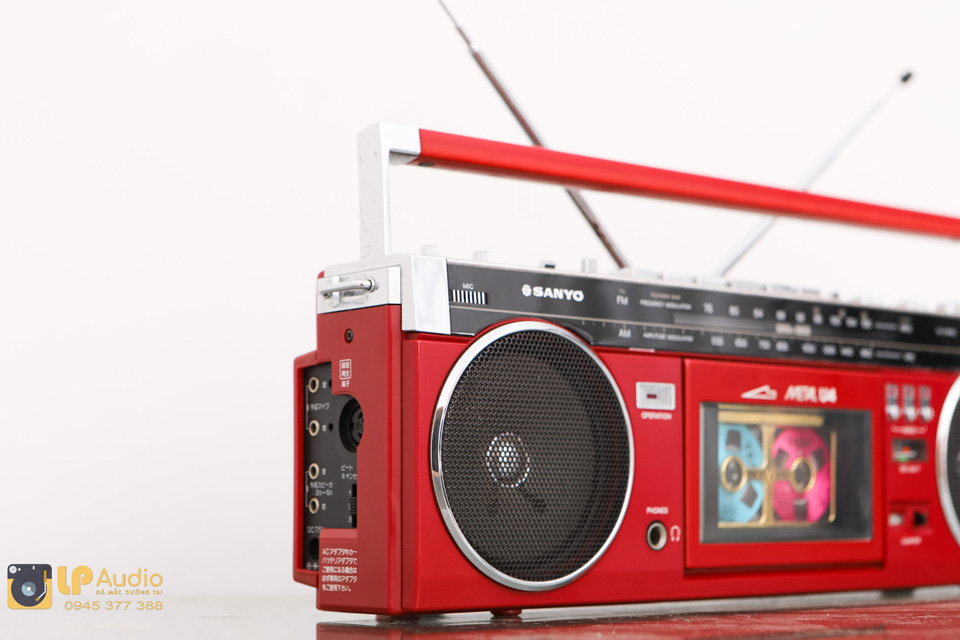 SANYO MR-U4 mk Ⅲ SANYO MR-U4 ラジカセ III☆レッド☆昭和レトロ