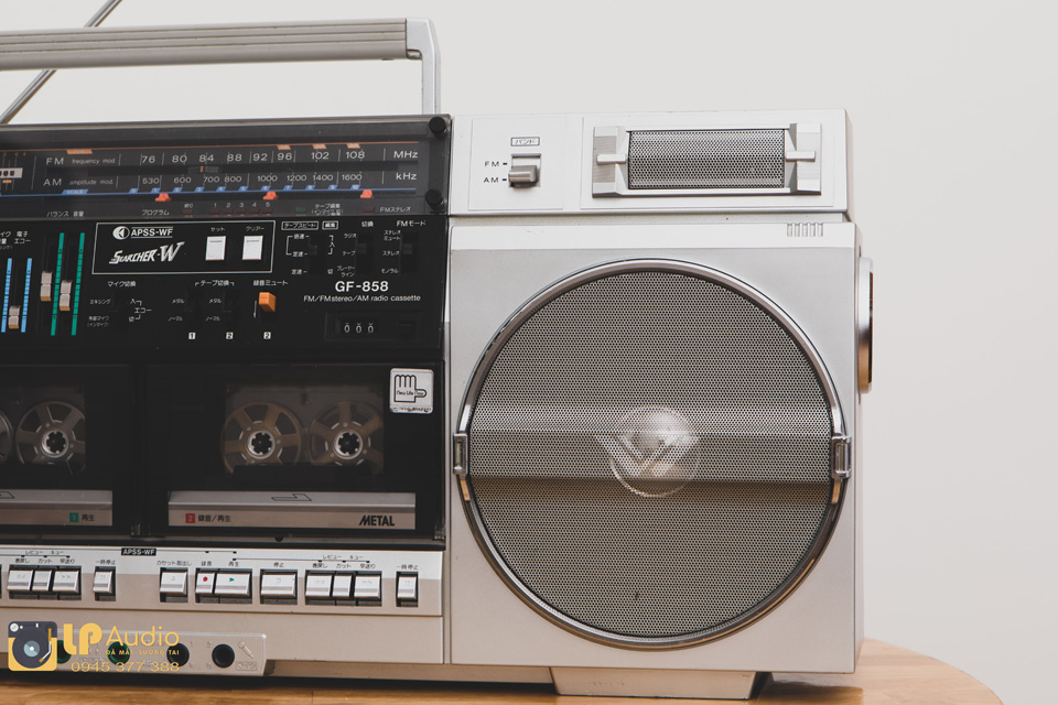 RADIO CASSETTE SHARP GF-858