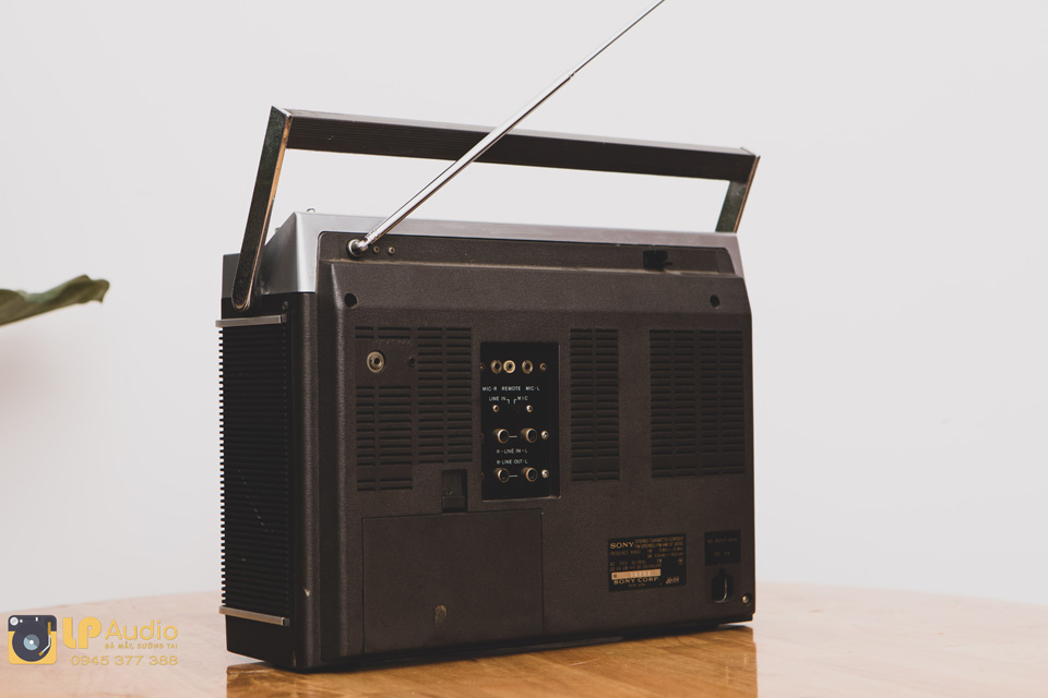 Radio cassette SONY CF-2550