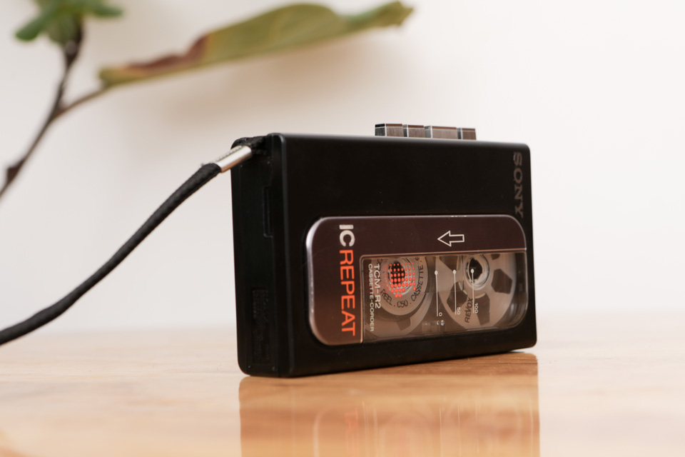 Cassette cầm tay Sony TCM-R2