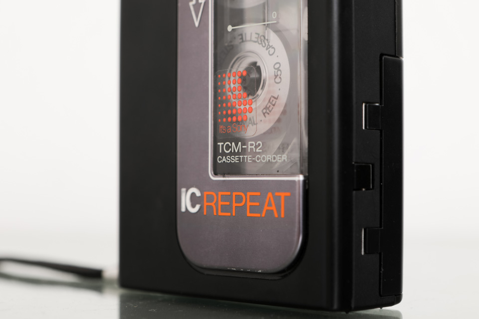 Cassette cầm tay Sony TCM-R2